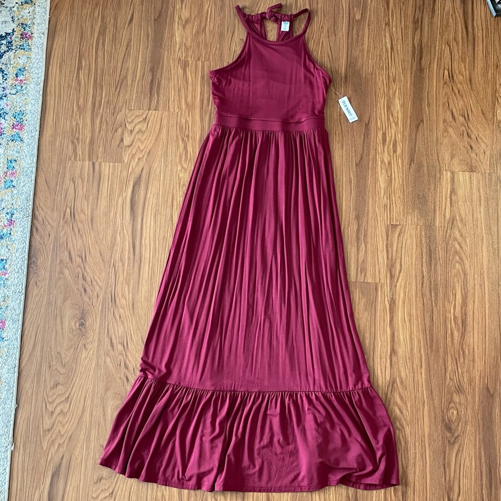 New with tags burgundy maxi dress